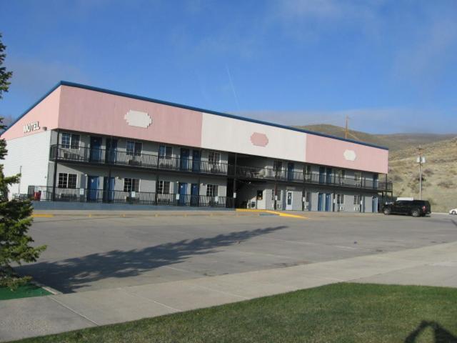 Little Bear Motel 2*