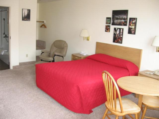 Little Bear Motel